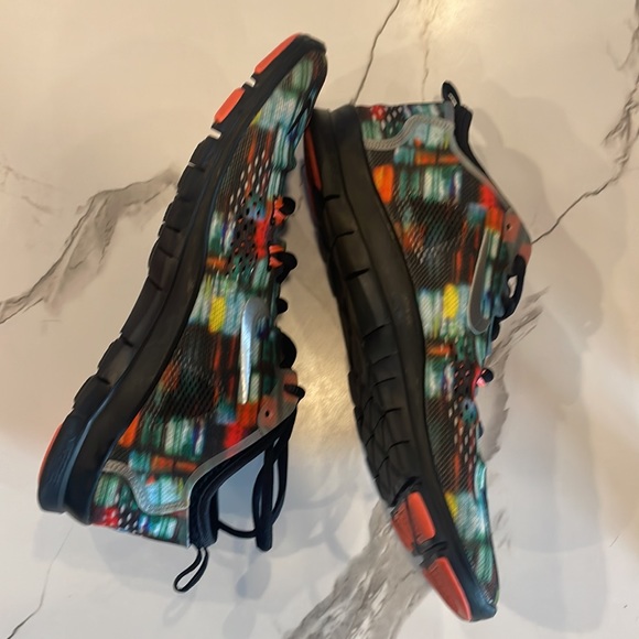 Nike Free TR Fit 4 Running Shoe, Size 7, black Multi color,flexible, comfort - Picture 6 of 11